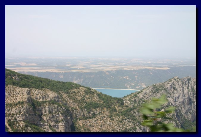 Si intravede il Lac de Ste Croix